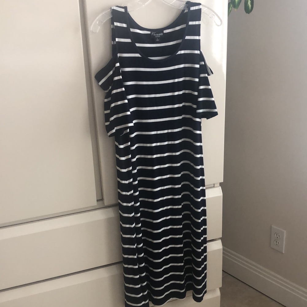 Threadz Australia Dress - Picture 3 of 5